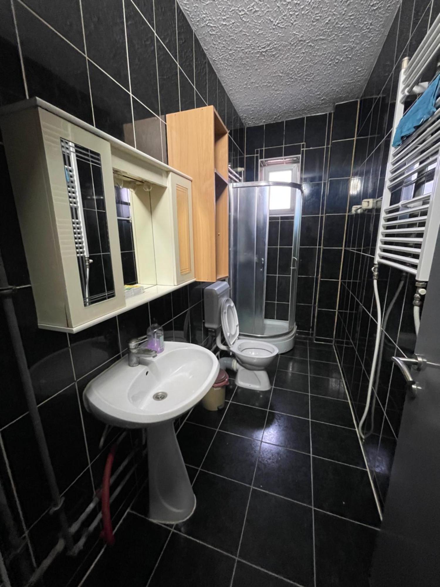 Newborn Center Hostel All Day Free Coffee Pristina Exteriör bild