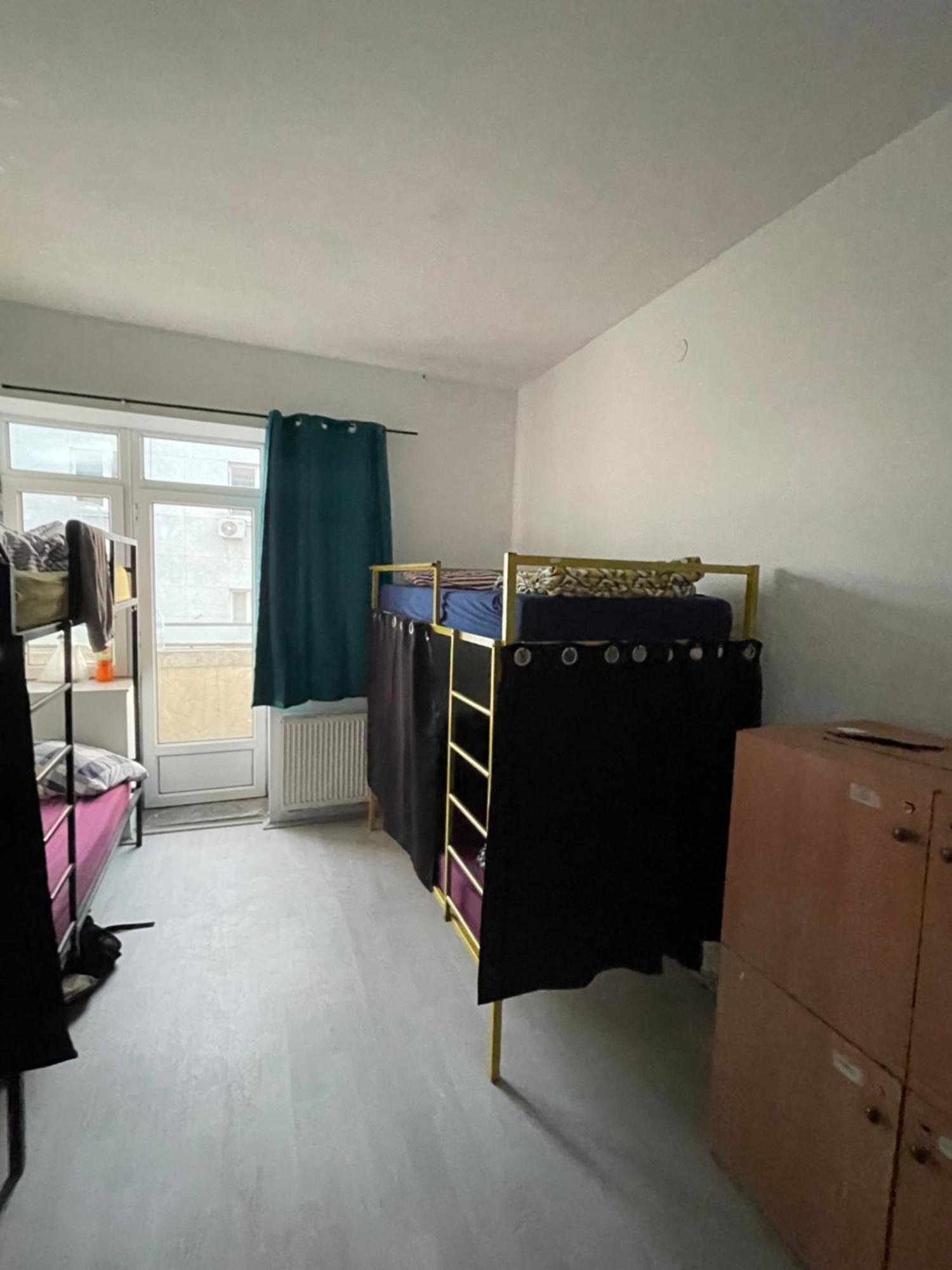 Newborn Center Hostel All Day Free Coffee Pristina Exteriör bild